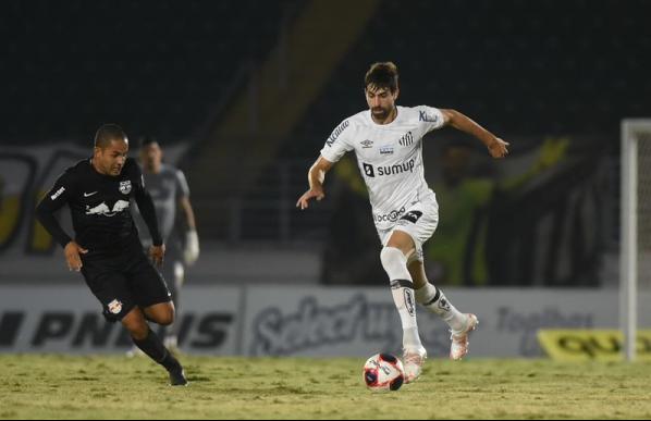 Auxiliar enaltece elenco e diz que confia em classificação do Santos no Paulistão