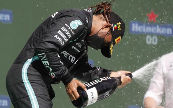 F1: Dominante, Hamilton supera Verstappen e Bottas e volta a vencer em Portugal