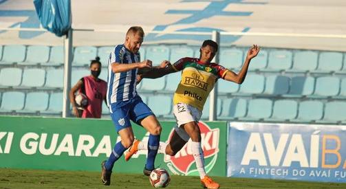 CATARINENSE: Brusque segura Avaí e mantém vantagem na briga pela final