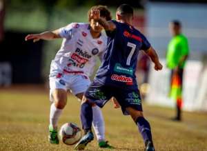 PARANAENSE: Vitórias de Toledo e Maringá empurram Londrina para a degola