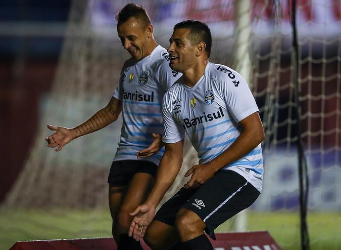 Gaúcho: Diego Souza acha que Grêmio está no caminho para ser bicampeão