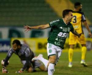 Briga e expulsões de jogadores empanam o brilho da vitória do Guarani