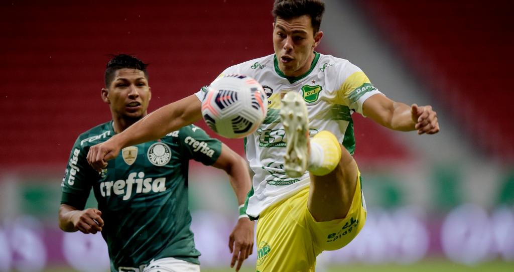 Rival do Palmeiras na Libertadores tem mais três casos de Covid e chega a 13 infectados