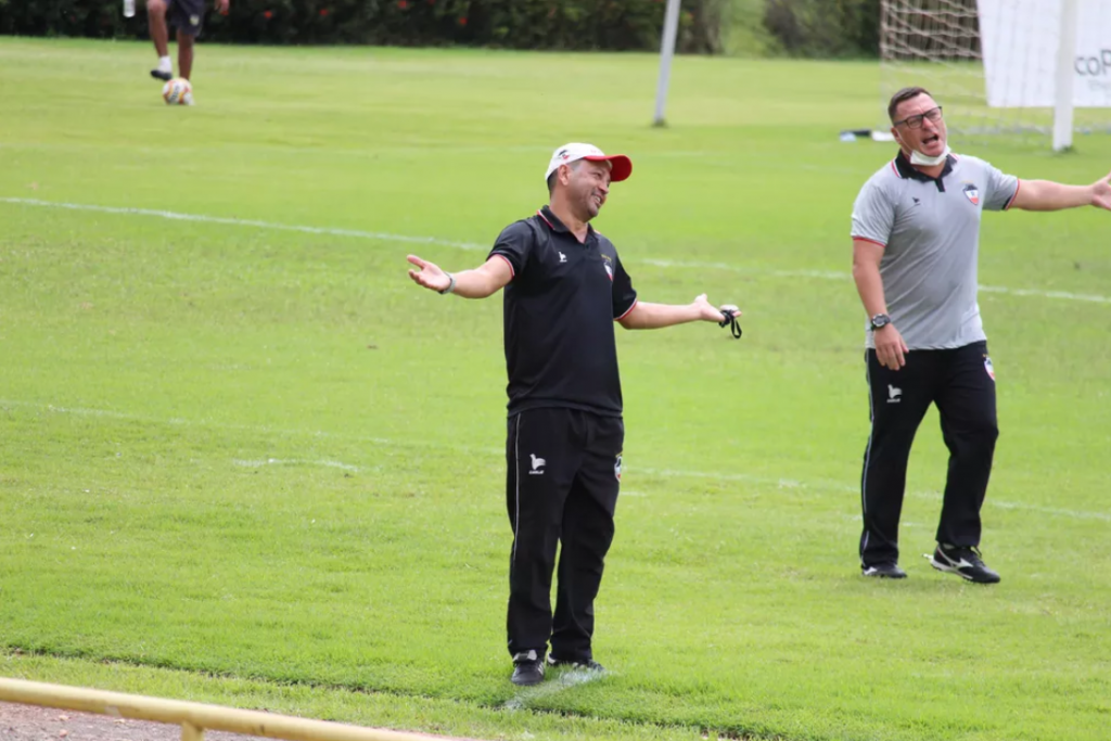 Técnico do River-PI deve acertar sua saída nesta segunda feira