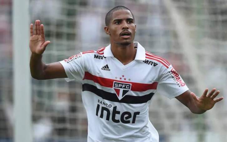 Revelação do São Paulo rescinde com o Bahia e fica perto do RB Bragantino