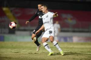 Escalado em nova função, Jean Mota confia em arrancada do Santos na Libertadores