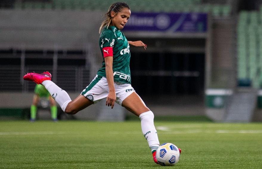 BRASILEIRO FEMININO: Palmeiras goleia o Grêmio e assume liderança
