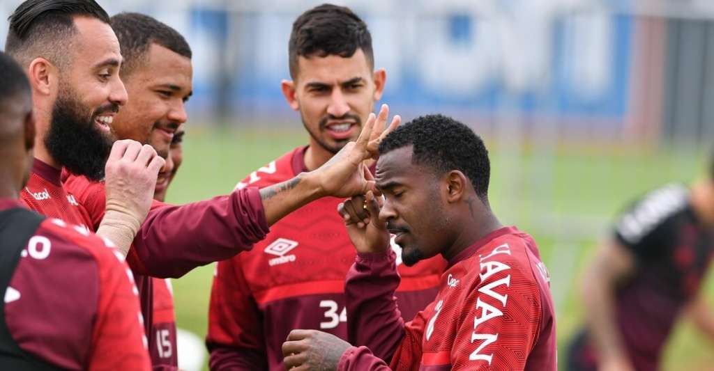 Melgar-PER x Athletico-PR – Alguém vai manter os 100%?