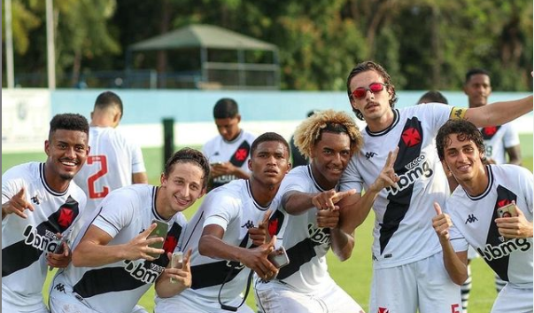 Vasco divulga doações via Pix que serão destinadas à base do clube