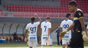 Com Avaí precisando de gols, Claudinei diz que vai esperar por Júnior Dutra e Renato