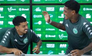 Multados, brigões do Guarani se desculpam e aparecem juntinhos e sorridentes