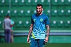 Na mira do Sport, atacante está de saída da Chapecoense