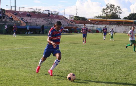 CEARENSE: Ferroviário assume a ponta e Atlético faz 6 fora de casa