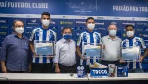 Catarinense: Getúlio, Lourenço e Renato são homenageados após 100 jogos pelo Avaí