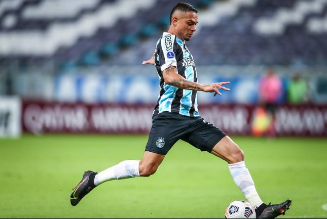 Luiz Fernando fala em ‘gosto especial’ após gols em goleada do Grêmio