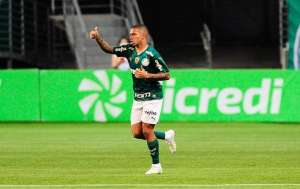 Herói do Palmeiras no clássico, Lucas Esteves diz não se abalar com as críticas