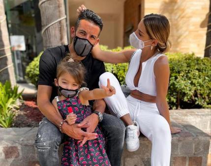 Destaque do Flamengo anuncia separação de modelo nas redes sociais