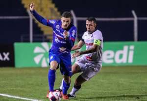 Paulistão: Paulinho McLaren promete força máxima no São Caetano