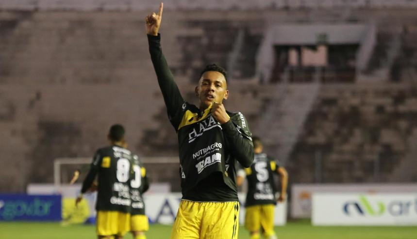 PARANAENSE: FC Cascavel segue invicto e retoma liderança após perder 6 pontos