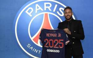 Francês: Paris Saint-Germain anuncia renovação de contrato do brasileiro Neymar até 2025