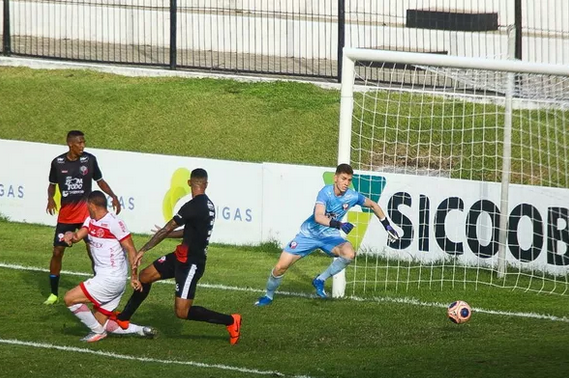 POTIGUAR: Após início atípico, América bate o Santa Cruz e se reabilita no campeonato