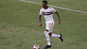 Léo agradece a Crespo oportunidade de ser capitão no São Paulo