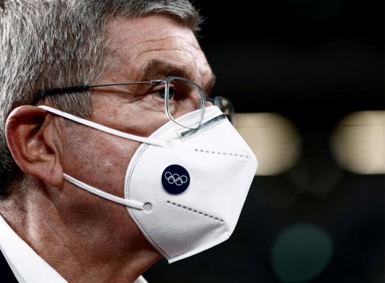 COI adia visita de Thomas Bach ao Japão por causa do aumento de casos de covid-19