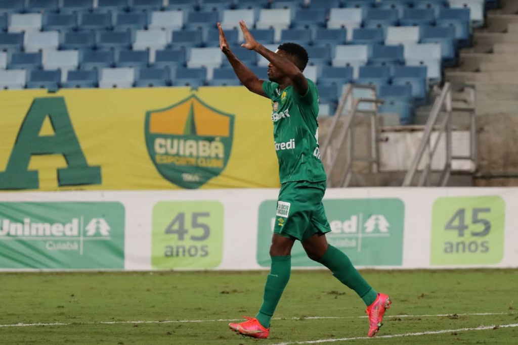 Jonathan Cafu faz boa exibição e comemora seu gol - Foto: Divulgação / Cuiabá 
