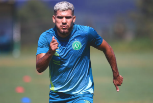 Atacante de clube da Série A sofre nova lesão e volta ao departamento médico