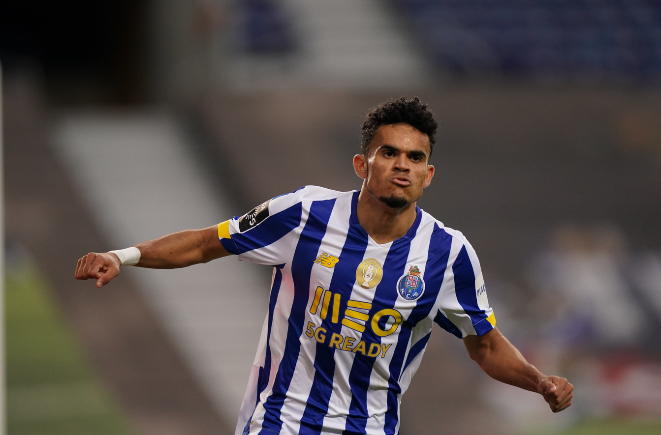 PORTUGUÊS: Porto goleia o Farense e Moreirense bate o Portimonense fora de casa