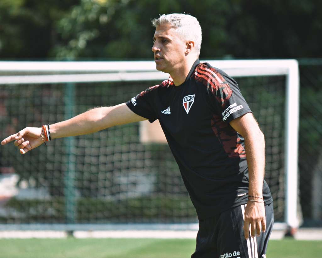 Em reapresentação, São Paulo treina sem Daniel Alves, Eder e Luciano
