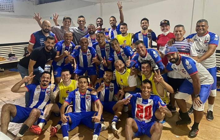 Nacional vence o Linense