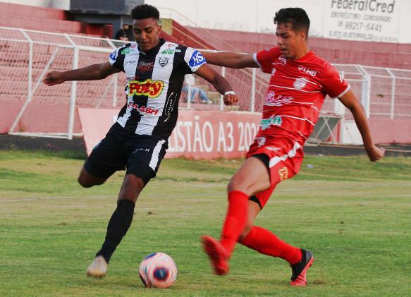 Batatais e Votuporanguense empatam na 10ª rodada do Paulista A3 (Foto: Rafael Bento)