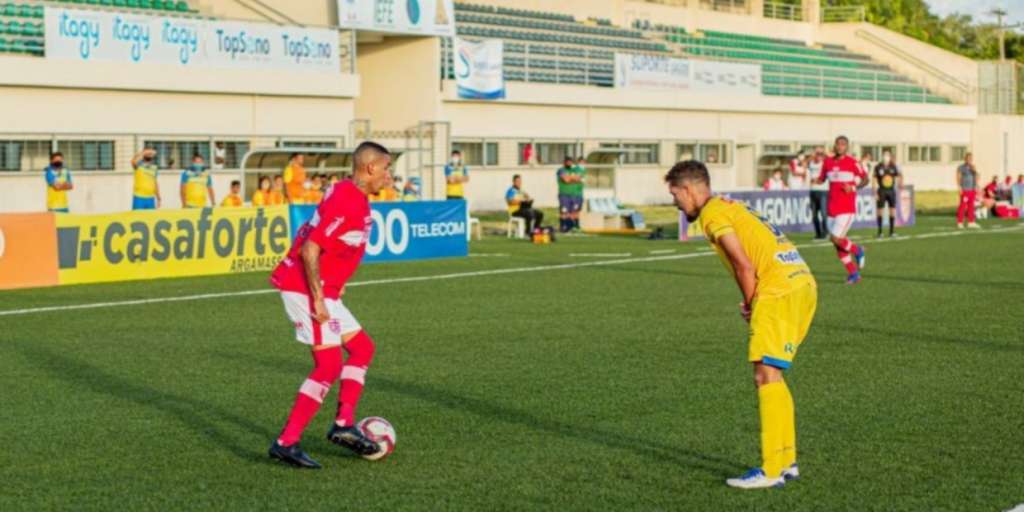 CRB tenta segurar vantagem para ir à final; CSA joga pelo empate