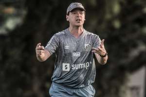 Na estreia de Diniz, Santos tem 'pedreira' para não se complicar na Libertadores