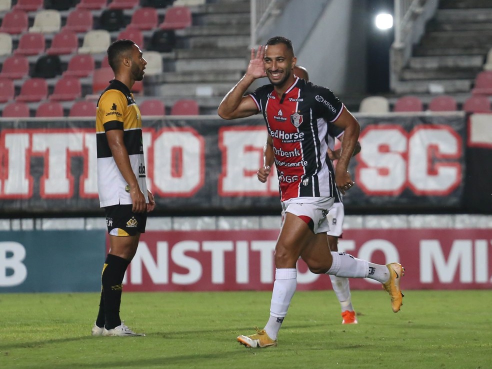 Joinville renova com volante e acerta com lateral vindo de rival do Catarinense