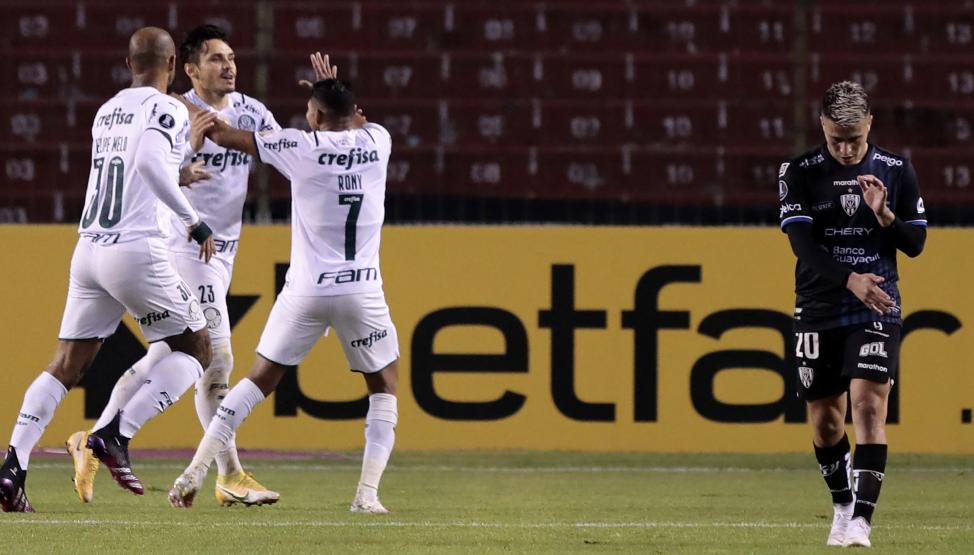 LIBERTADORES: Palmeiras classifica, Santos vence e Fla e Inter tropeçam