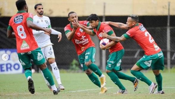 Raphael Luz deu show. (Foto: Dorival Rosa / Portuguesa)