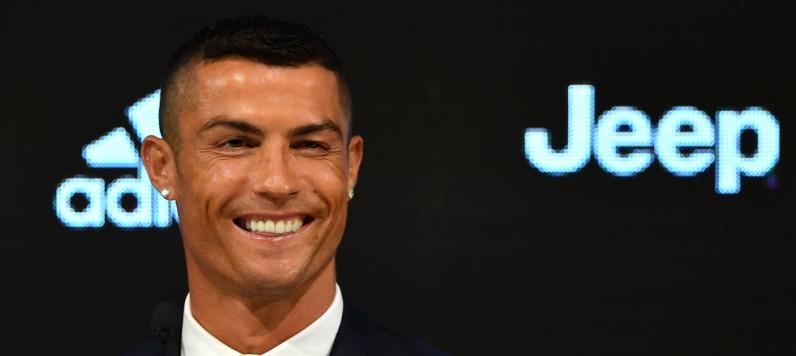 Mãe garante que irá convencer Cristiano Ronaldo a jogar em Portugal de novo