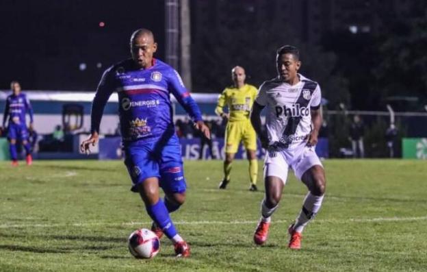 Vazou! São Caetano rescinde com Walter após rebaixamento no Paulistão