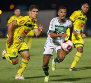 Sobrou transpiração, mas faltou qualidade ao ataque bugrino na noite da eliminação