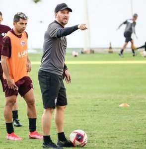 Paulistão: Treinador da Ferroviária coloca São Paulo como favorito