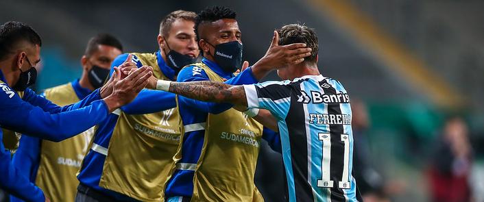 Ferreira brilhou em vitória do Grêmio