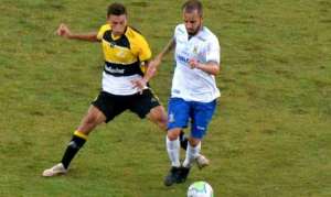 Além de ex-Guarani, Santa Cruz mira outro meia do futebol paulista