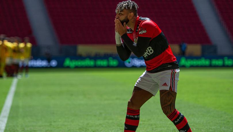 Tite chama quarteto e volta a desfalcar clubes brasileiros na Copa BR e Brasileirão