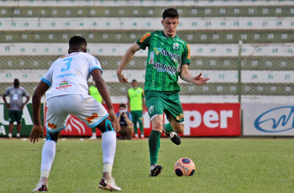 Volante Beto atuando pelo Rio Preto - Foto: Muller Merlotto Silva 