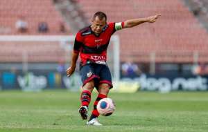 Corrêa, ex-Palmeiras e Flamengo, pode acertar com clube da Série D