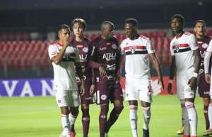 São Paulo 4 x 2 Ferroviária - Tricolor avança sem sustos no Morumbi