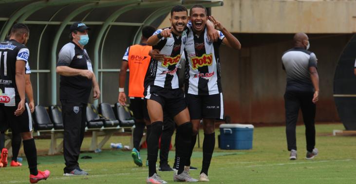 Vitória e vice-liderança. (Foto: Rafael Bento)
