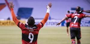 Fluminense 1 x 1 Flamengo - Empate adia título carioca para segunda final no Maracanã